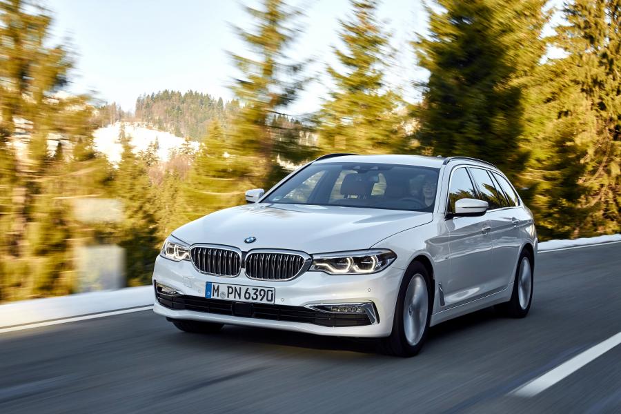  BMW 520d Touring Luxury Line 2017 года  (WW) (фото 23 из 40)